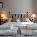 Locami Rooms Castaldi 3*