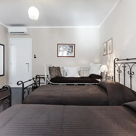 Castaldi House 3* 밀라노